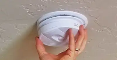 Smoke detector installation service ensuring home safety in Pasadena, CA